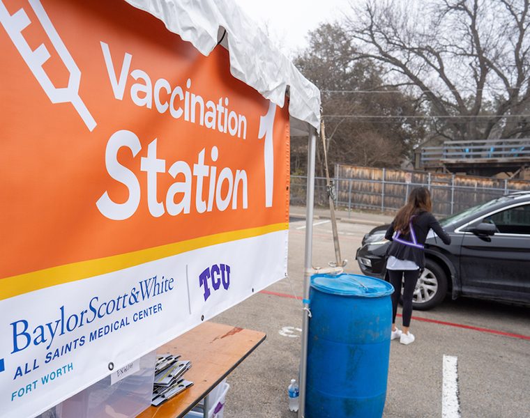 BaylorScott & White and TCU vaccination station